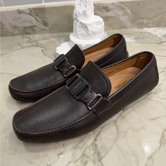 Men’s Salvatore Ferragamo Brown Leather Gancini Driver Loafers – Size 10 - Picture 1 of 9